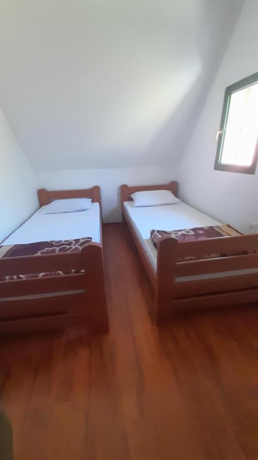 Katun Mokra Accommodation & Horseback Riding بودغوريتْسا المظهر الخارجي الصورة