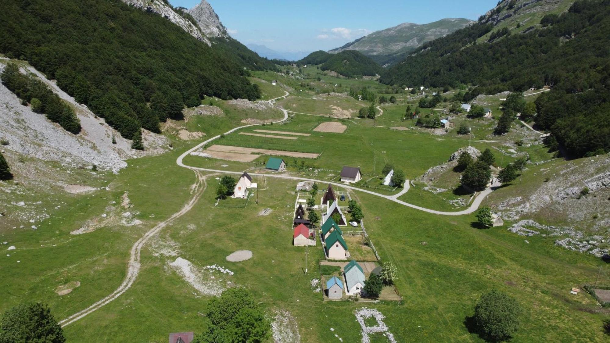 Katun Mokra Accommodation & Horseback Riding بودغوريتْسا المظهر الخارجي الصورة